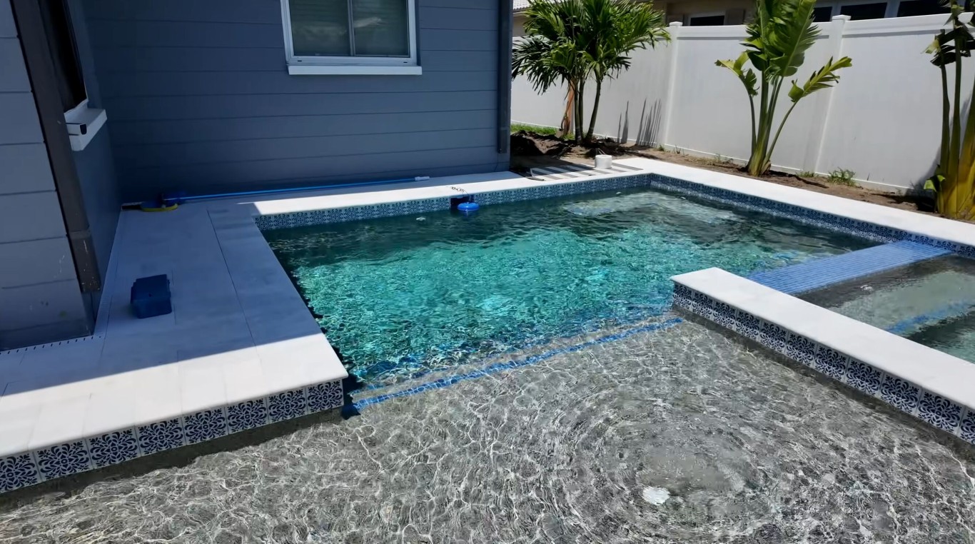 Professional pool cleaning service in Compton, CA